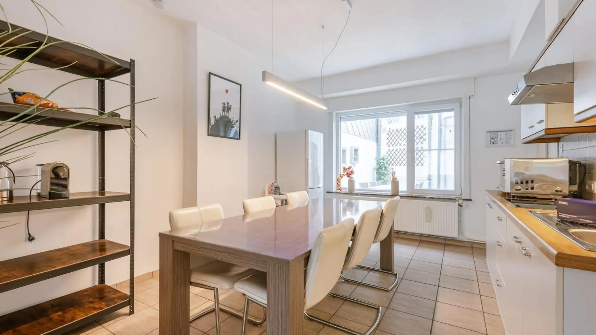 Huswell - Lovely Retreat For 4 Oostende Daire