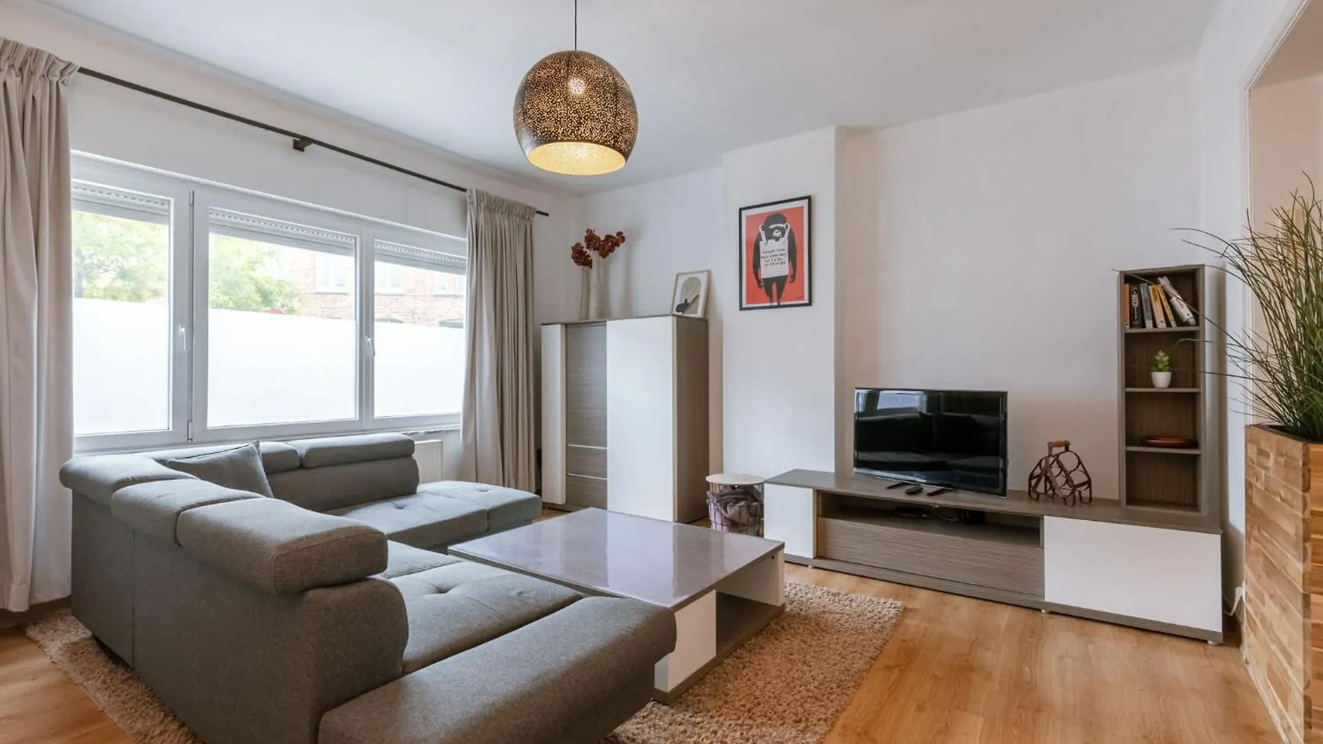 Huswell - Lovely Retreat For 4 Oostende Daire
